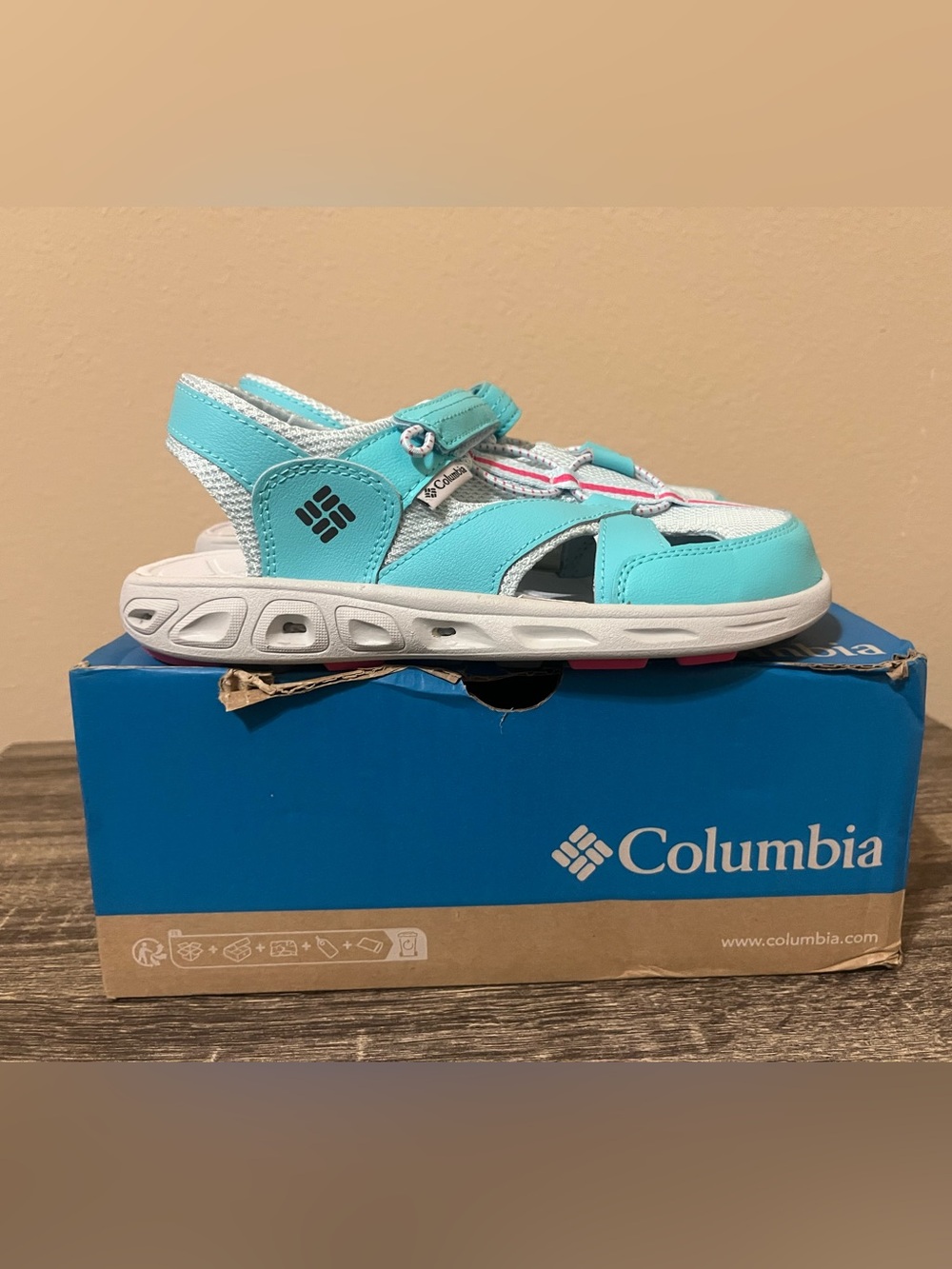 Columbia Kids Turquoise Techsun Wave Sandals